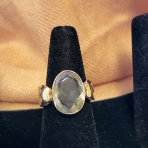 Sterling Silver Sz 10 ring with green crystal